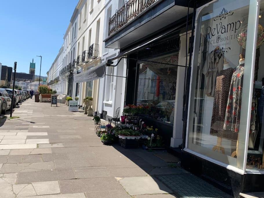 Four Bedroom Townhouse In Famous Suffolks Area Cheltenham Kültér fotó